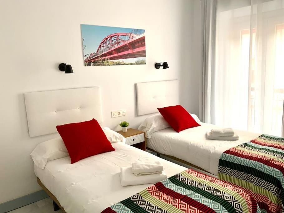 My Home In Triana, Luminoso Y Acogedor Apartamento إشبيلية المظهر الخارجي الصورة