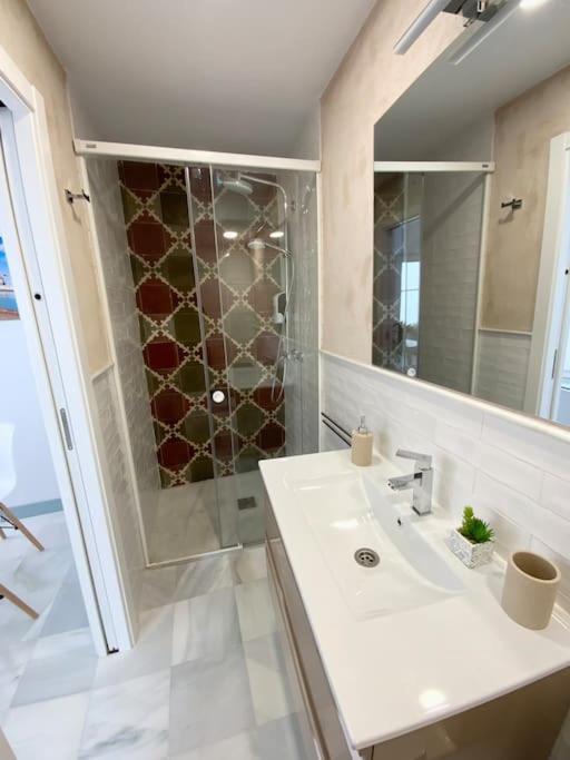 My Home In Triana, Luminoso Y Acogedor Apartamento إشبيلية المظهر الخارجي الصورة
